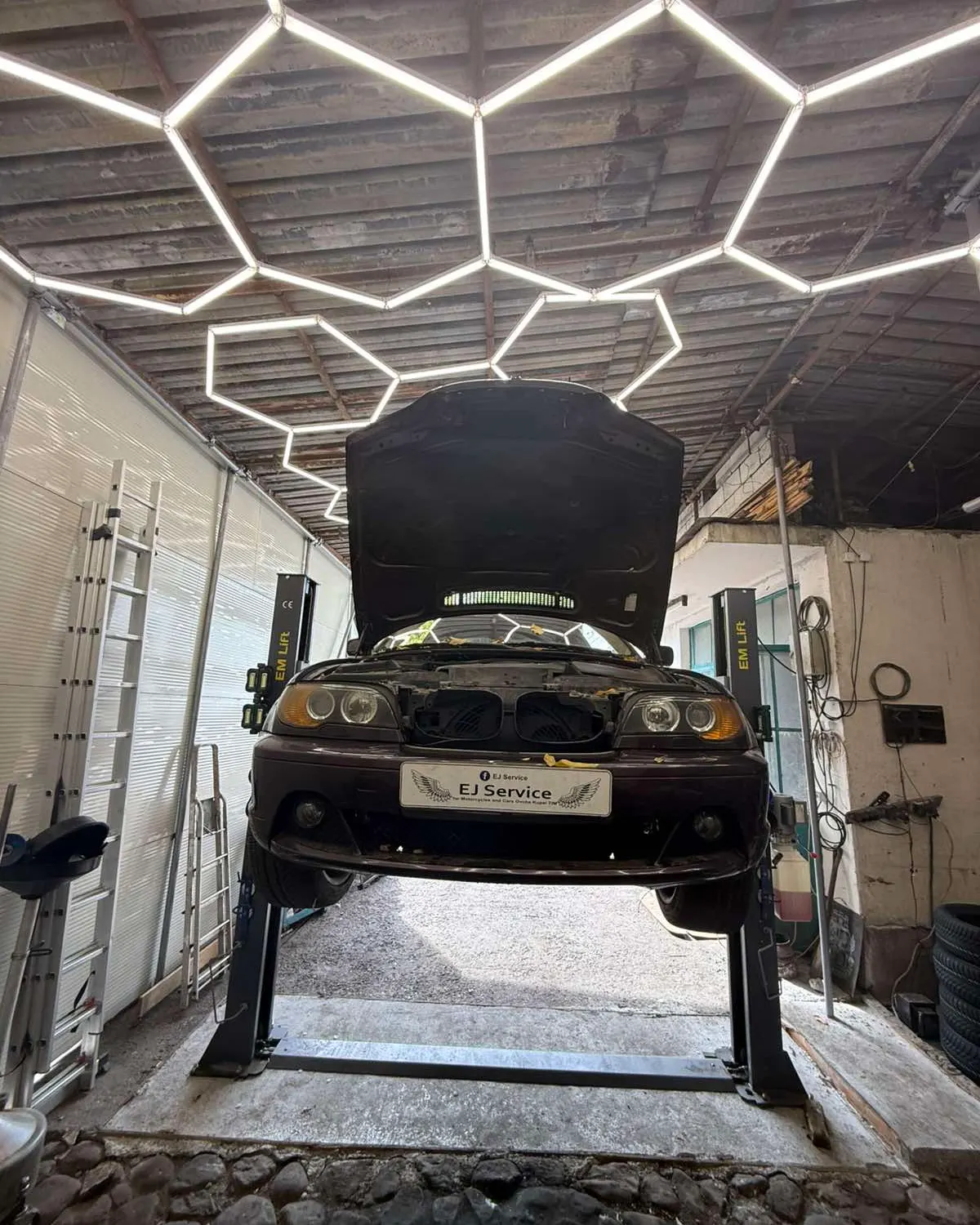 BMW E46 на подемника